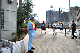 ｢通勤マナー向上｣街頭キャンペーンを行いました