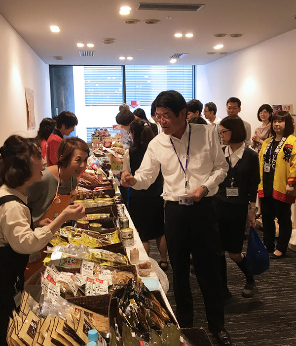 東北物産展の様子